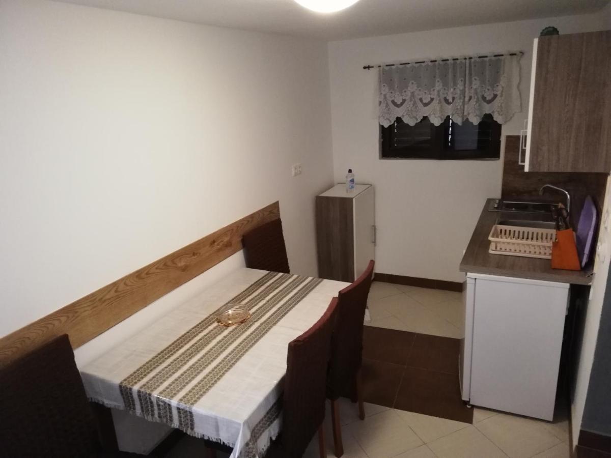Apartman Cvita Ткон Екстер'єр фото