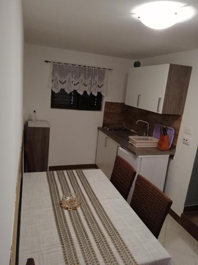 Apartman Cvita Ткон Екстер'єр фото