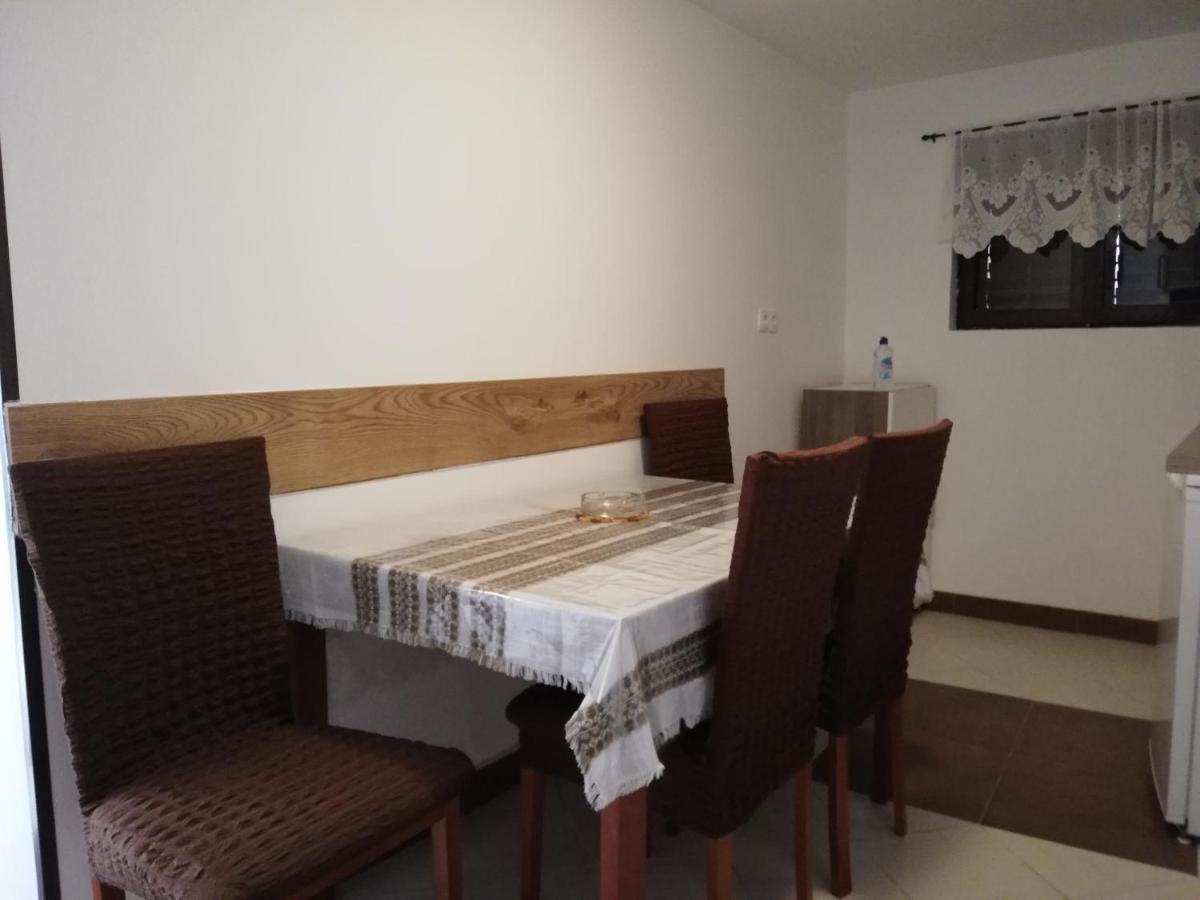 Apartman Cvita Ткон Екстер'єр фото